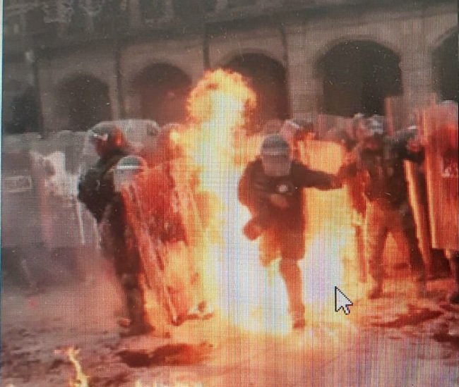 Reprimir o disuasión policial con dientes y firmeza