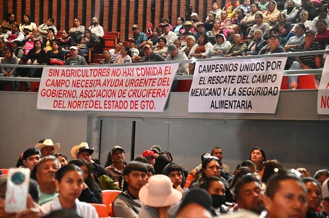PRODUCTORES DEL CAMPO MANIFIESTAN SU RECHAZÓ A INICIATIVA DEL AGUA