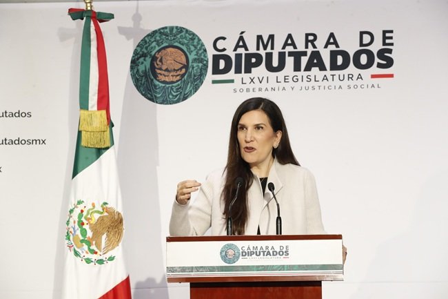 “Hoy México lo que necesita es que prevalezca la ley, que haya justicia, no miedo ni divisiones”, señala Kenia López Rabadán