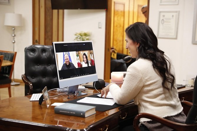 Sostiene Kenia López Rabadán reunión virtual con el presidente del Parlamento de Ucrania, Ruslan Stefanchuk