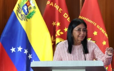 Fuerzas armadas de Venezuela reconocen a Delcy Rodríguez como presidenta tras secuestro de Maduro