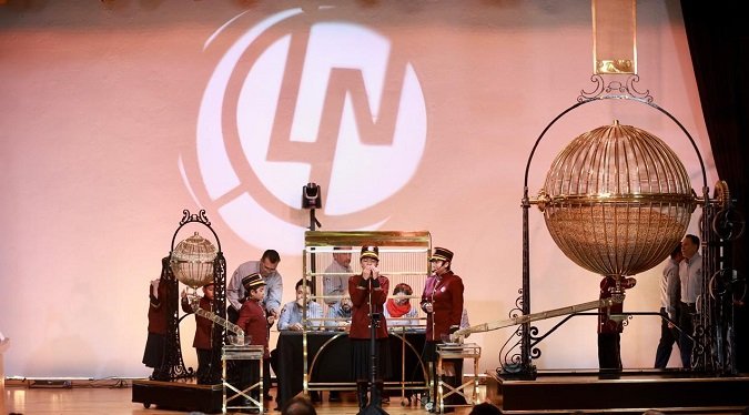 Realiza Lotería Nacional sorteo por los 90 años del IPN