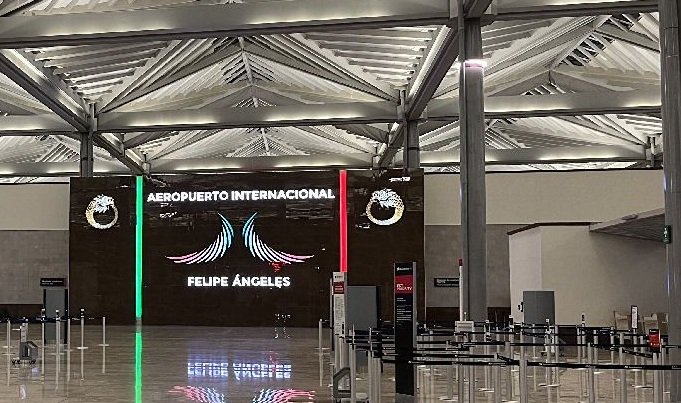 AIFA, primer aeropuerto con lomitos de apoyo emocional en México