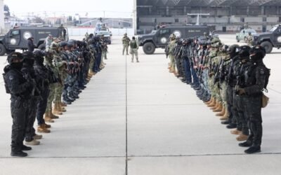 Nuevo envío masivo de narcos a EU: México extradita a 37 criminales; el mayor hasta ahora… y en aniversario de Trump