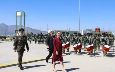 Ante presiones externas, Ejército es garantía del destino de México con independencia: Sheinbaum