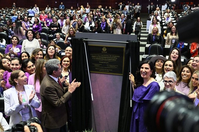 Cámara ha impulsado reformas que fortalecen la democracia paritaria, consolidan derechos y combaten la violencia de género: Monreal