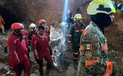 Localizan con vida a un segundo minero en Sinaloa; continúan labores de rescate pese al nivel del agua