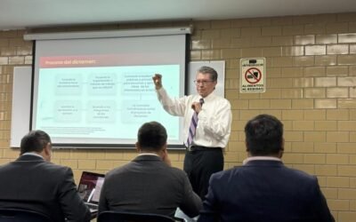 UNAM otorga calificación máxima a Monreal por su desempeño docente en posgrado de la UNAM