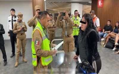 Secretaría de Marina realiza detención de una pasajera con arma de fuego en el AICM
