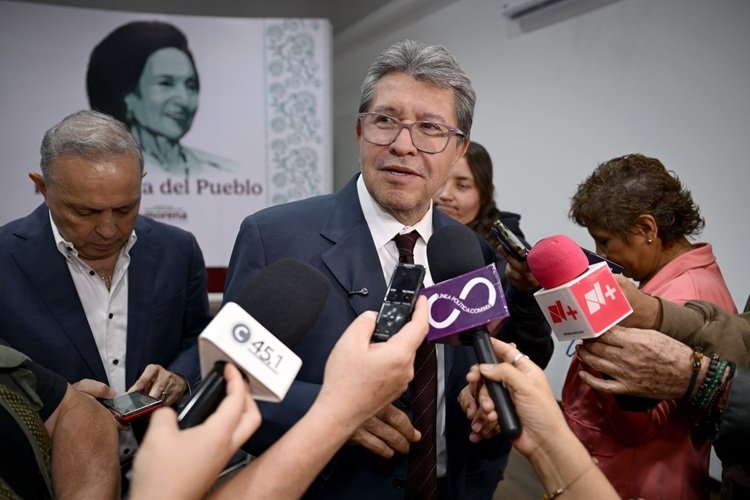 Agresiones verbales de Trump responden a sus dificultades electorales, por lo que no hay que «engancharse en ellas»: Monreal