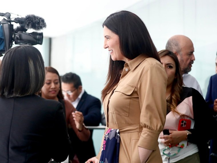 No se trata de prohibir el uso de la IA, sino de regular el acceso de niñas, niños y adolescentes: Kenia López Rabadán
