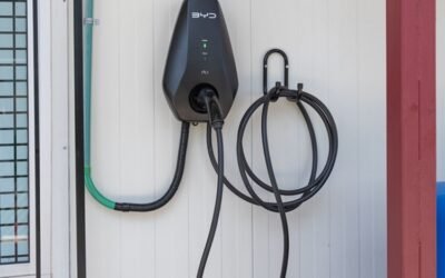 Desarrollan investigadores del IPN cargadores a base de energía solar para automóviles eléctricos