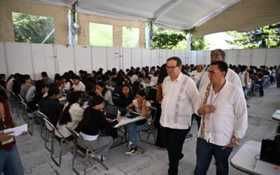 Rector de la UNAM analiza que examen de ingreso regrese a modalidad presencial