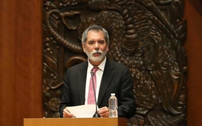 Sostenible deuda pública, afirma secretario de Hacienda