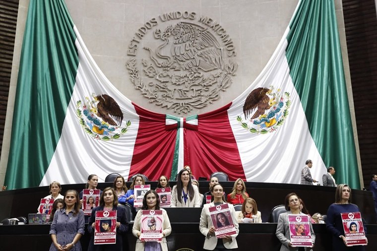 Ninguna mujer debe quedar al margen de la vigilancia ciudadana por el cargo que desempeña: López Rabadán